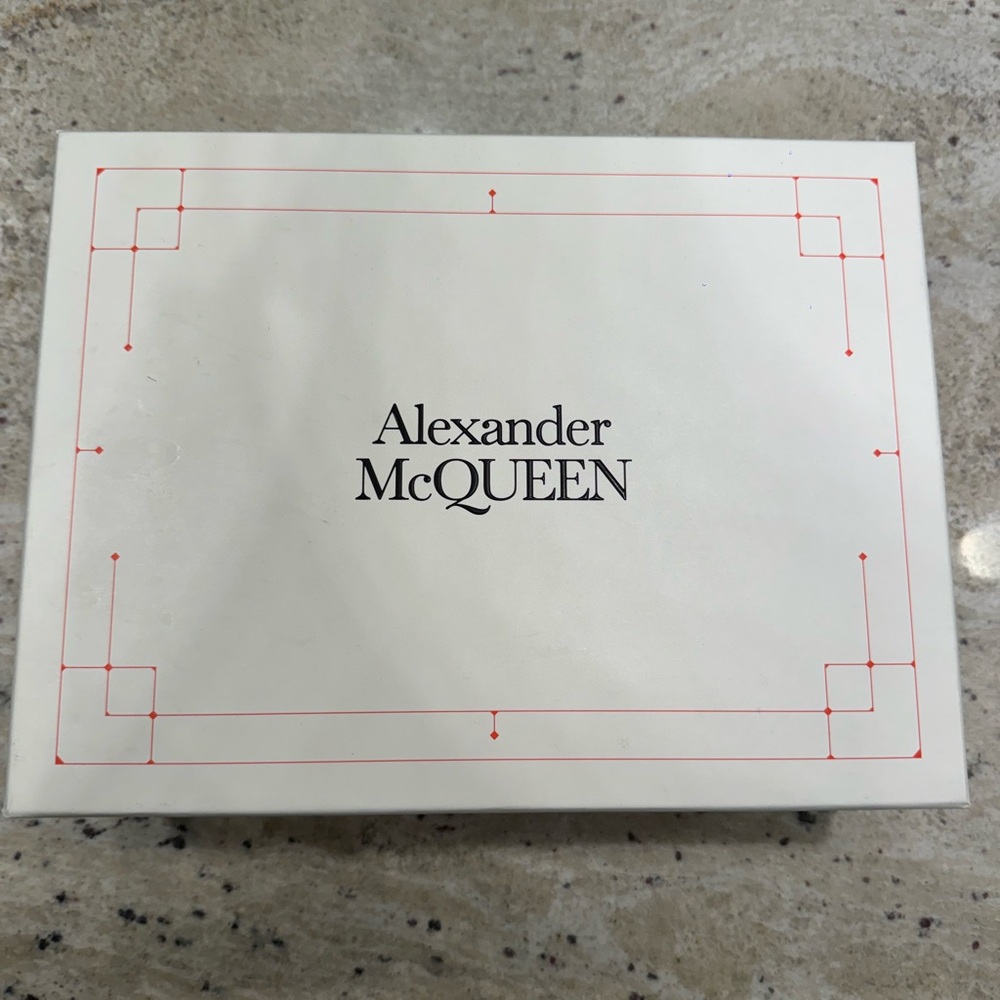 Alexander McQueen Oversized Sneakers - White/Black - Size 39 - Picture 7 of 8